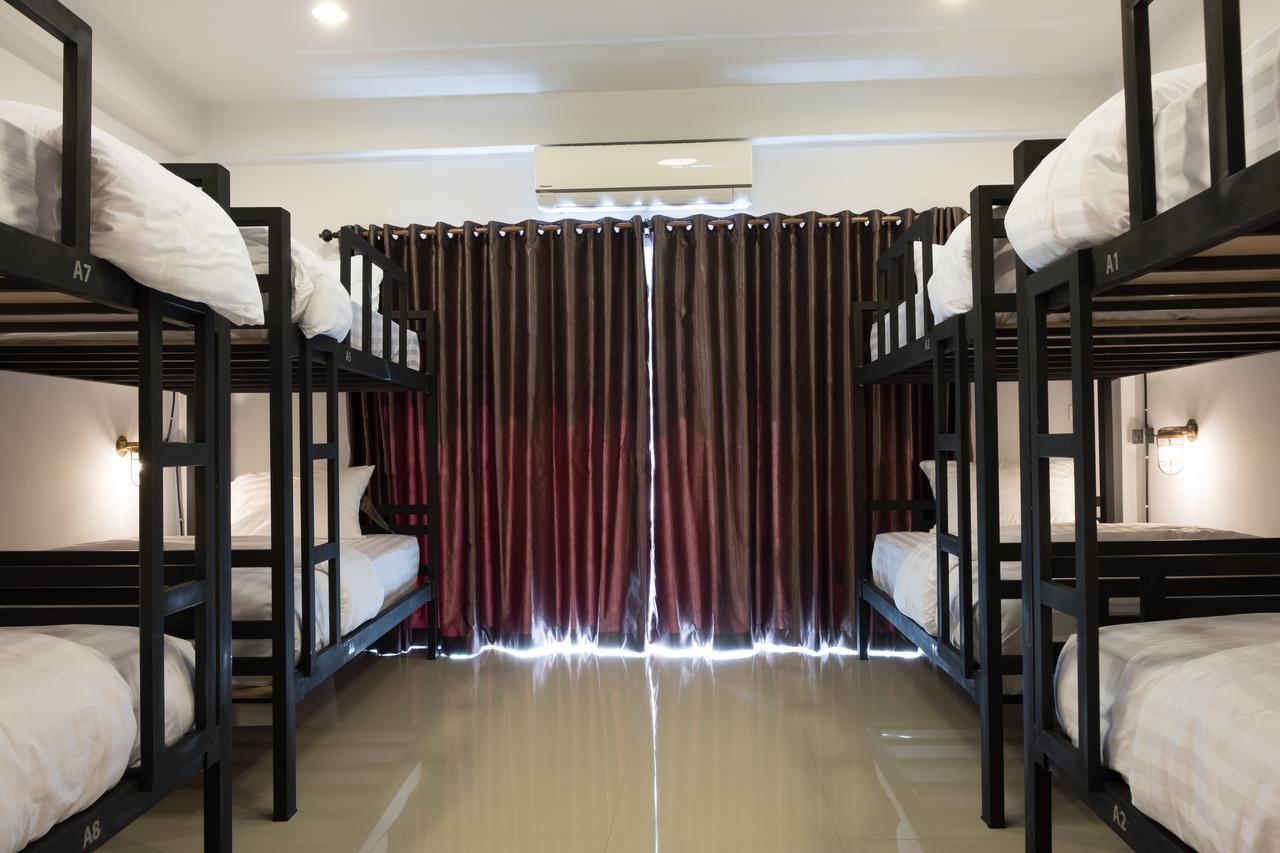 Stranger House Hostel Chiang Mai Exterior photo